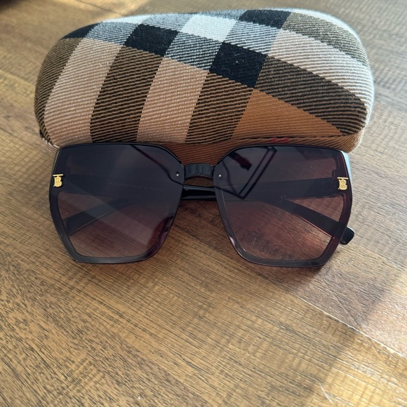 Burberry Square Frame Plaid Sunglasses - Picture 6 of 6